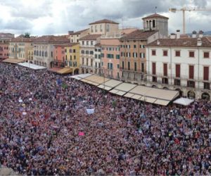 One Direction folla Verona 19 Maggio 2013